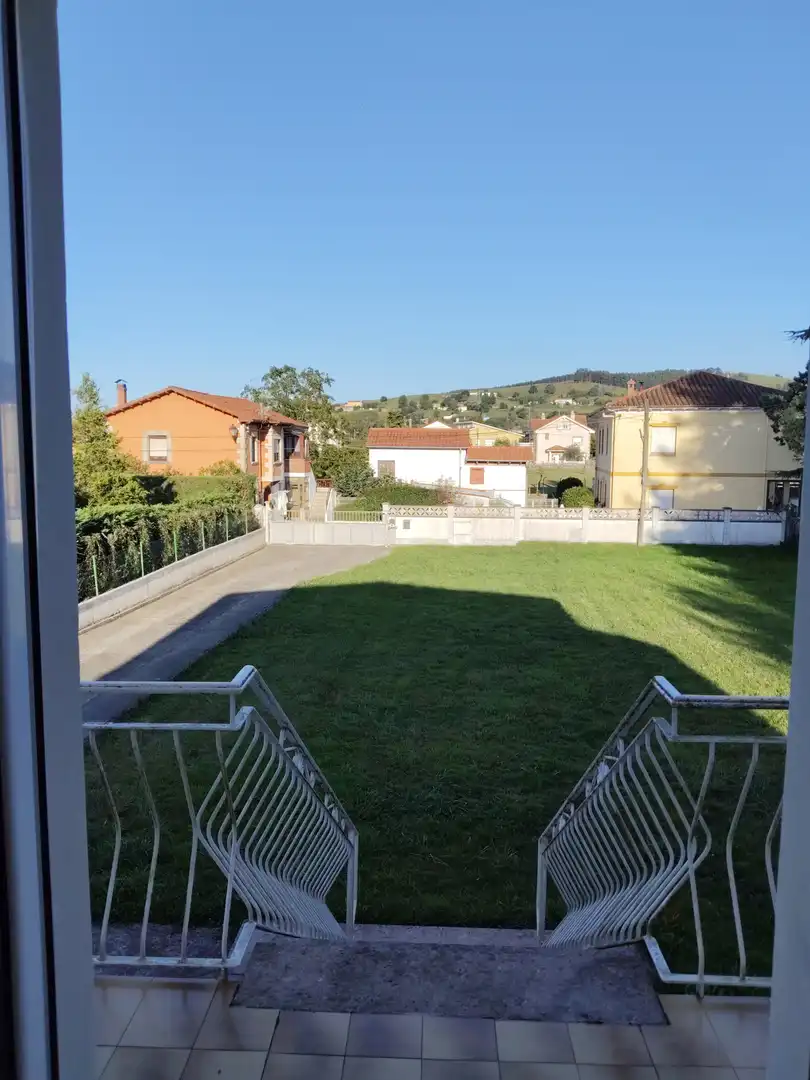 Jardín de Casa o chalet en venta en Torrelavega  con Calefacción, Jardín privado y Terraza