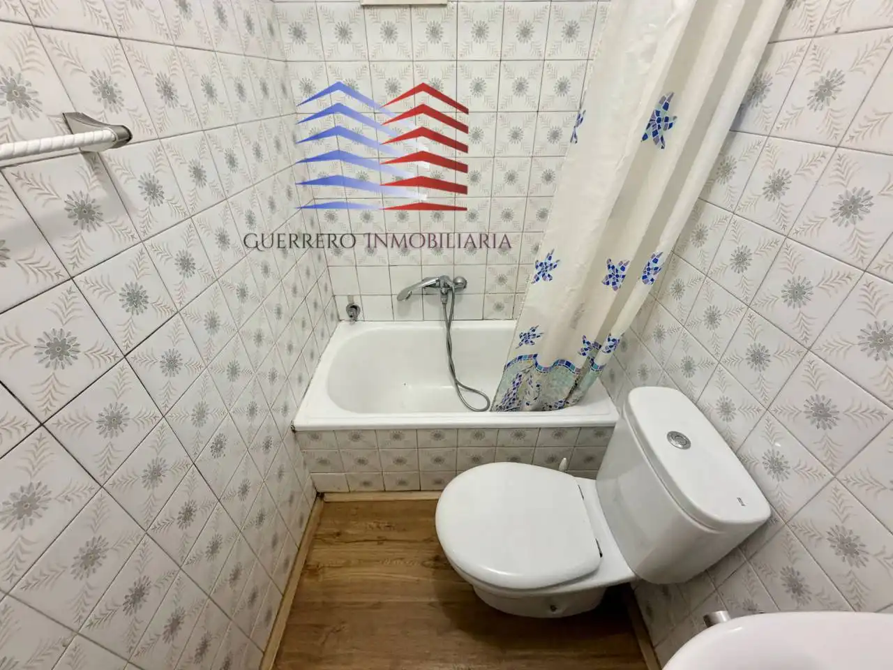 Badezimmer von Wohnung zur Miete in Ourense Capital  mit Heizung, Möbliert und Balkon