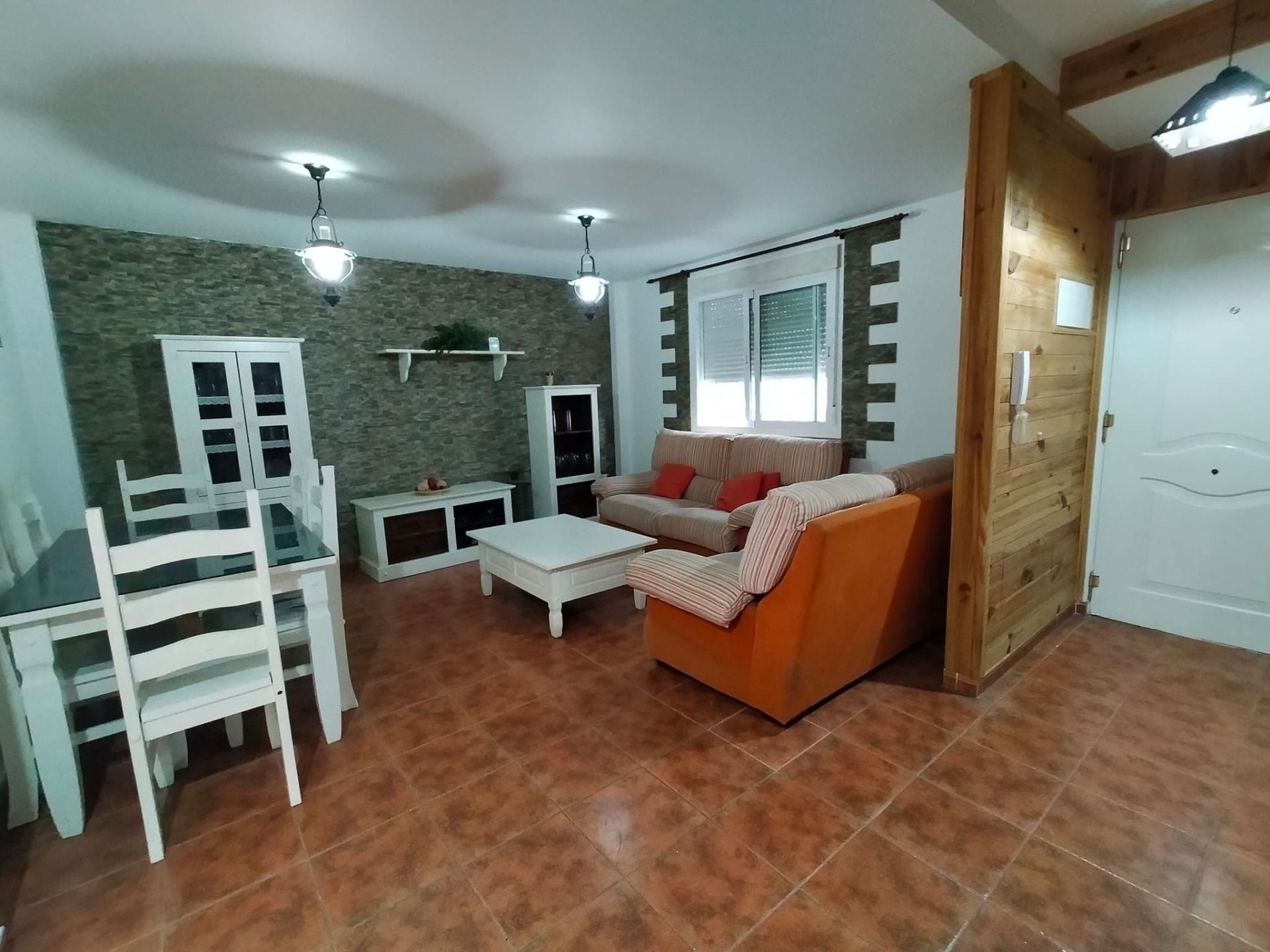 Sala d'estar de Casa adosada en venda en La Línea de la Concepción amb Moblat