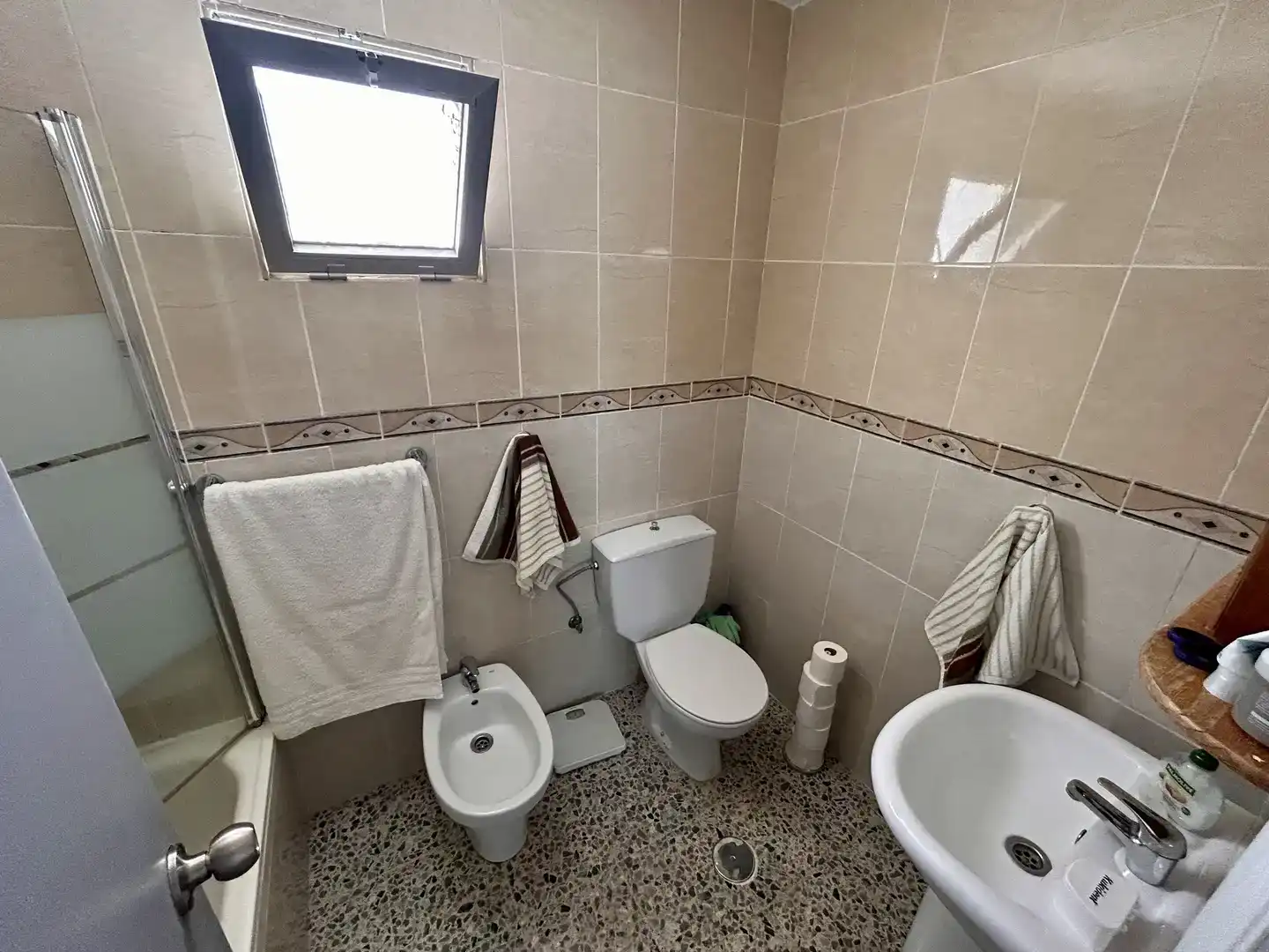 Bathroom of Duplexes for sale in Estepona  with Air Conditioner, Terrace and Swimming Pool