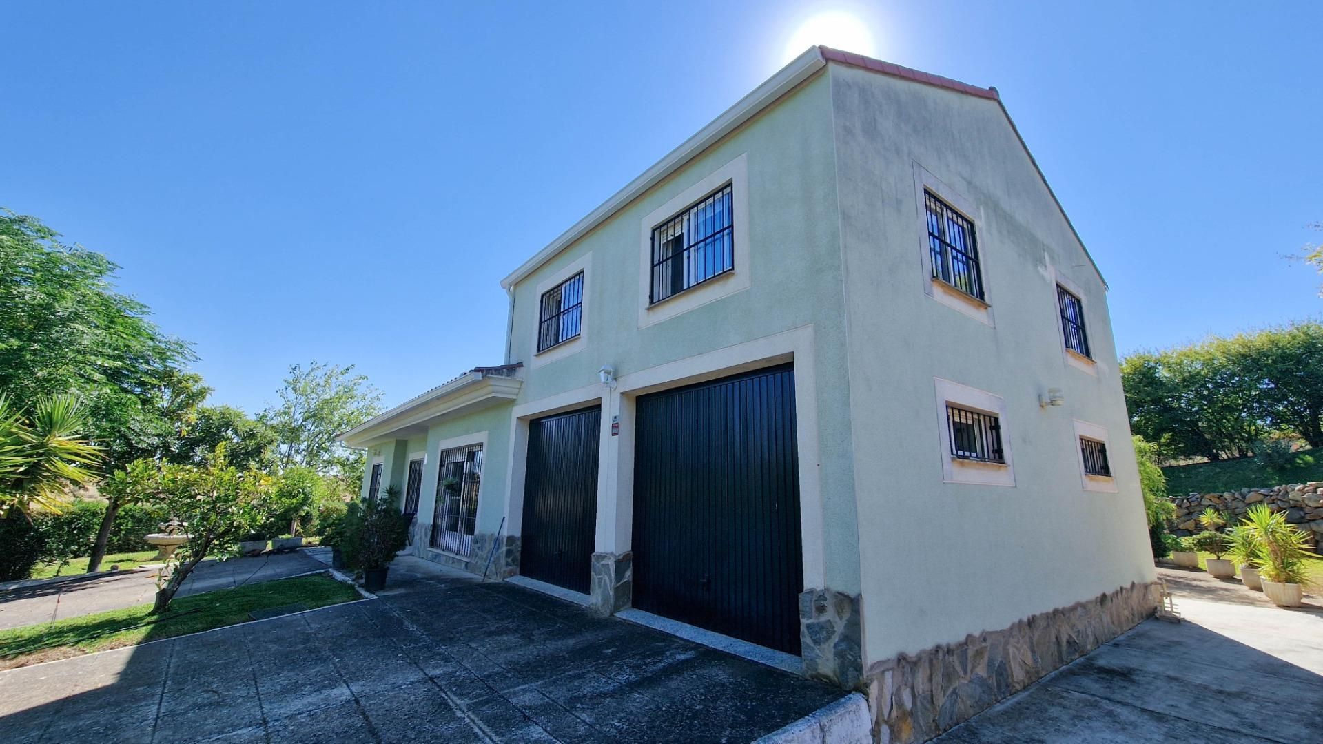 House or chalet for sale in Calle MENOR, Carretera de Sevilla - Los Montitos