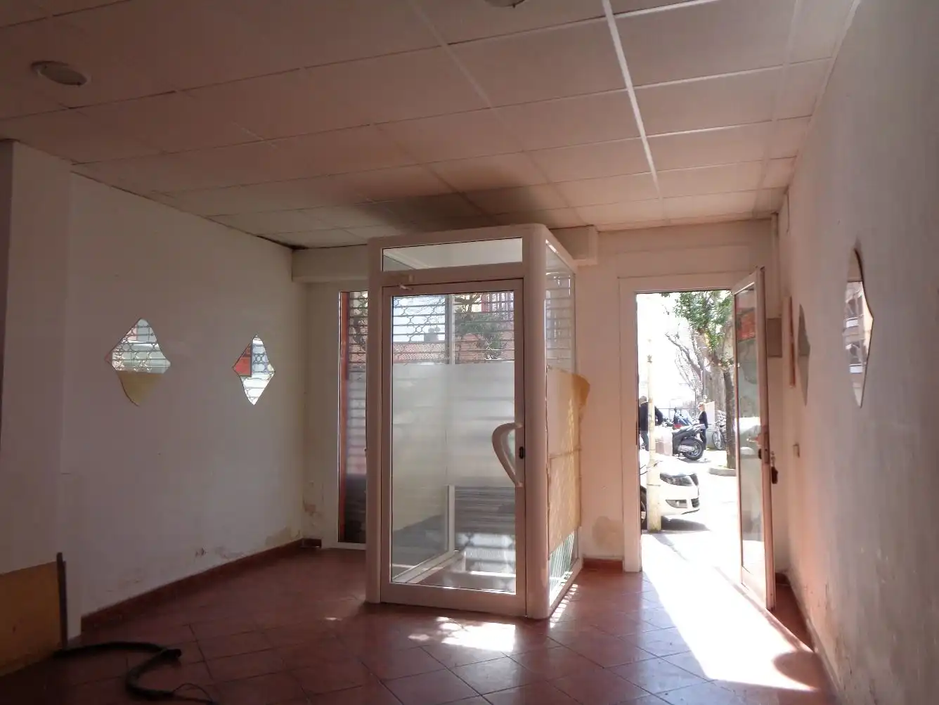 Local comercial en venda a Centre - Nucli Antic, imagen 2