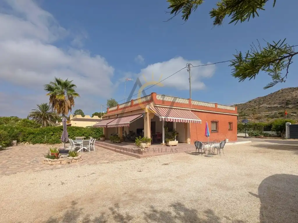 Casa rústica con piscina en venta en Poligono Poligono 44, imagen 3