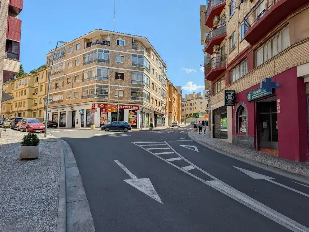 Vista exterior de Garaje en venta en Cuarte de Huerva