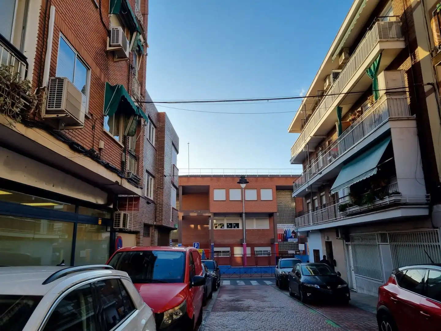 Außenansicht von Wohnung zum Verkauf in Alcobendas mit Terrasse und Abstellraum