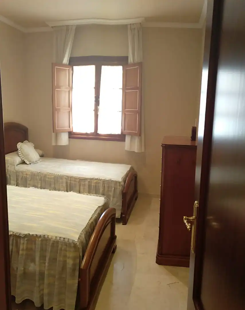 Bedroom of Flat for rent in Sevilla  with Air Conditioner, Heating and Furnished