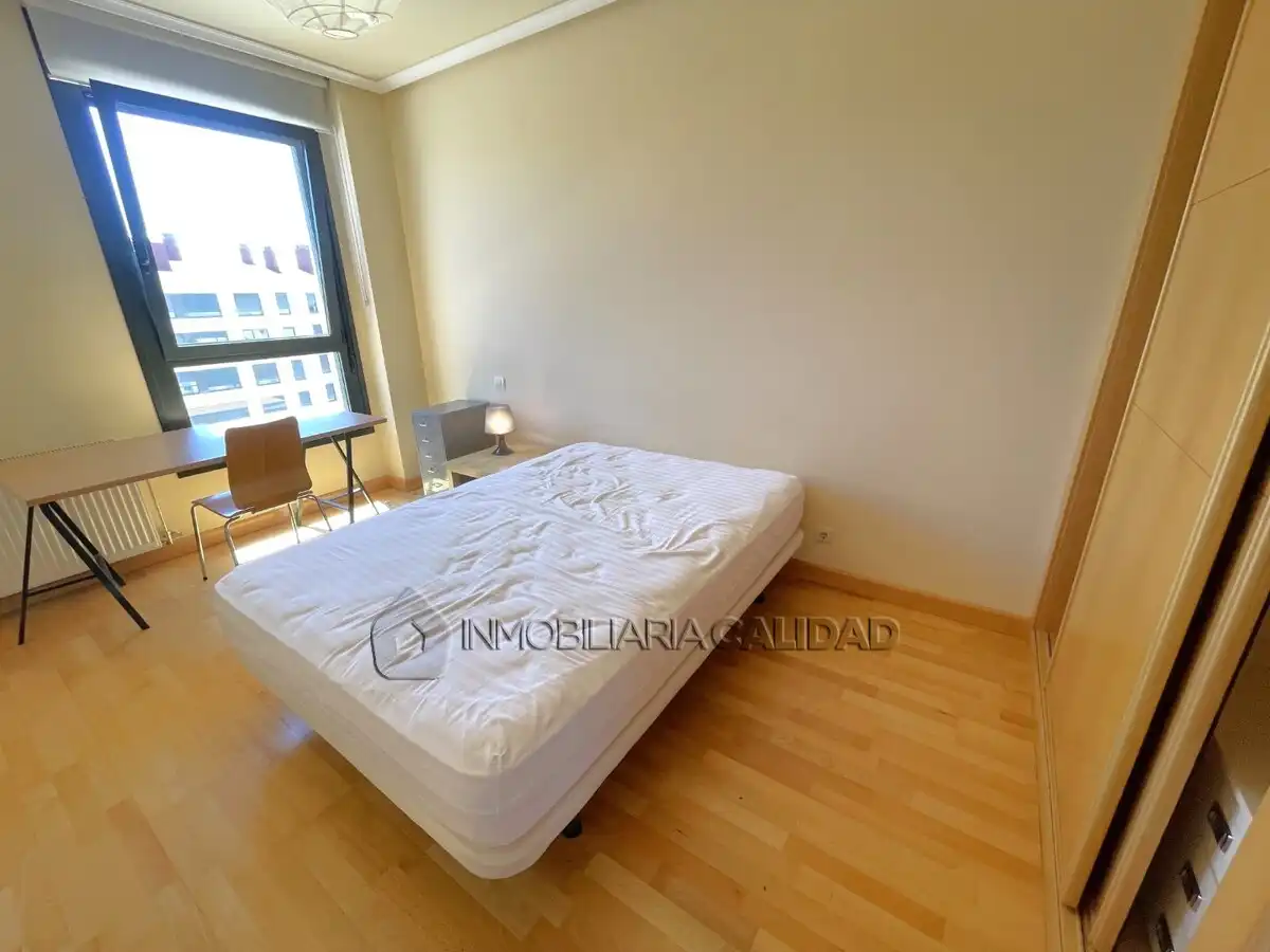 Habitación de Piso en venta en Burgos con Calefacción, Terraza y Trastero