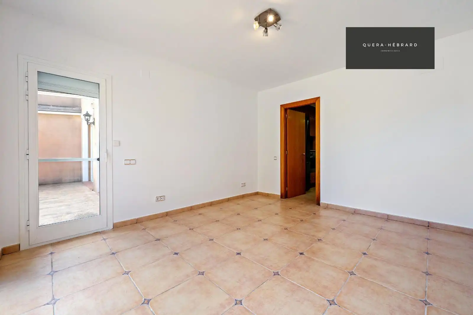 Casa o xalet en venda en Población de Arroyo amb Calefacció, Jardí privat i Parquet