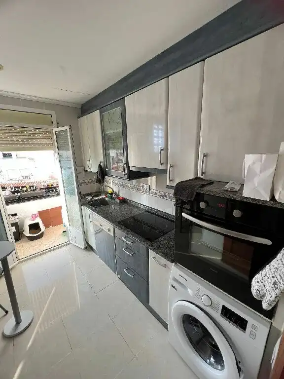 Cocina de Piso en venta en  Logroño con Calefacción, Parquet y Terraza