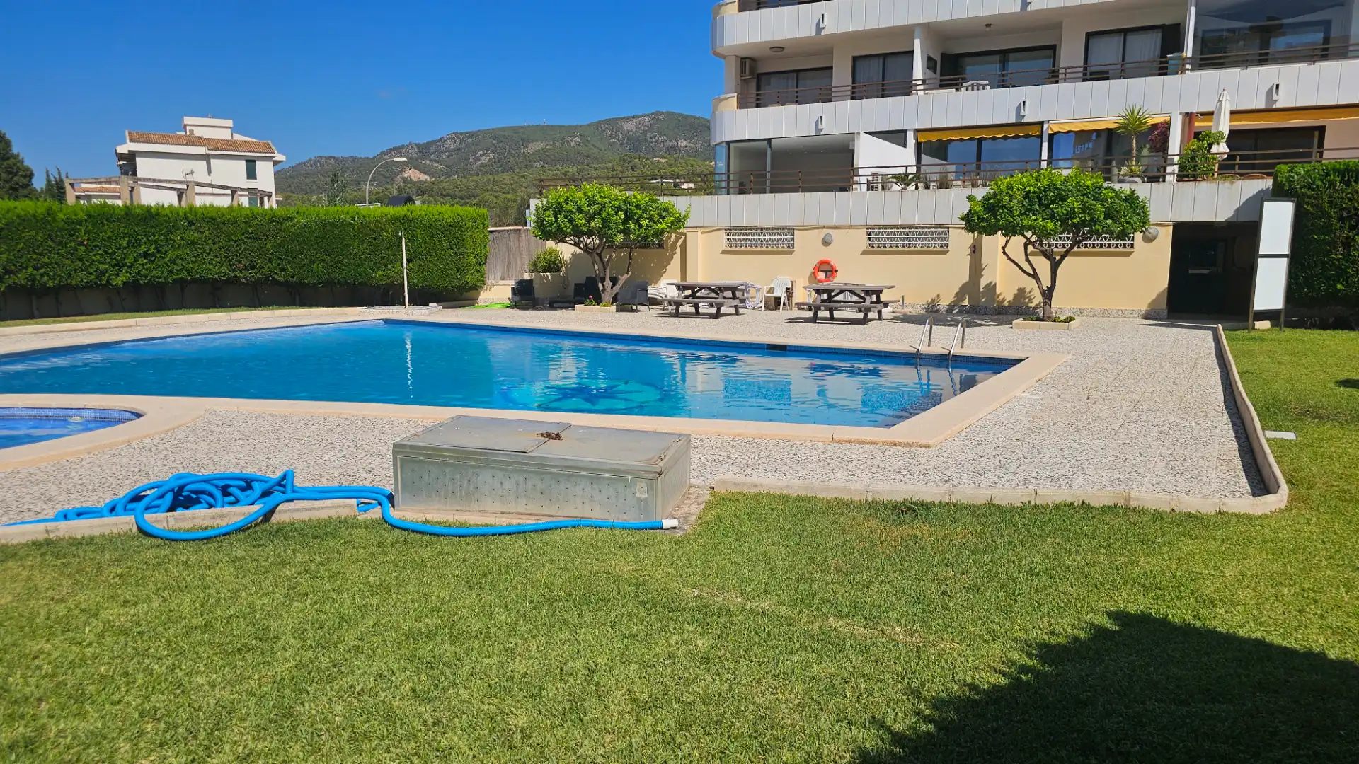 Schwimmbecken von Wohnungen zum Verkauf in Calvià mit Klimaanlage, Heizung und Privatgarten