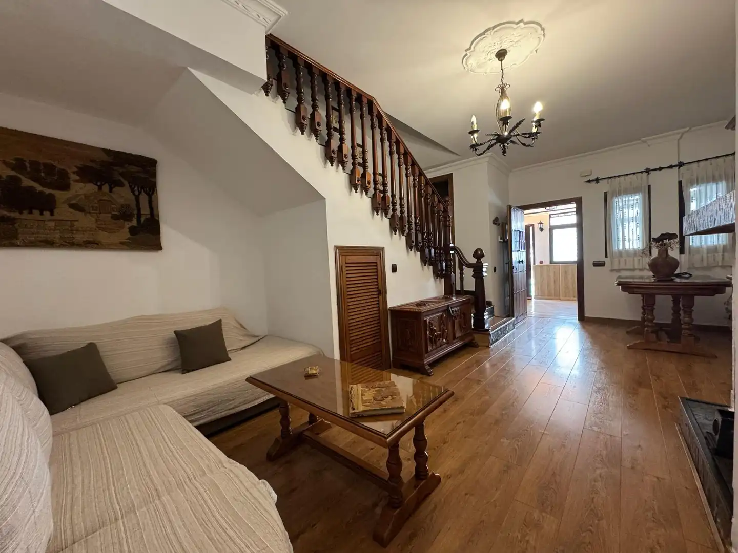 Wohnzimmer von Einfamilien-Reihenhaus zur Miete in Mijas mit Klimaanlage, Terrasse und Möbliert