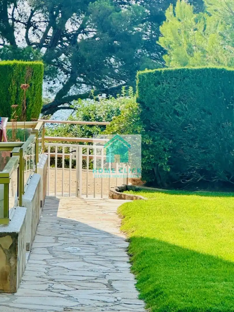 Jardí de Apartament de lloguer en Mont-roig del Camp amb Aire condicionat, Calefacció i Jardí privat