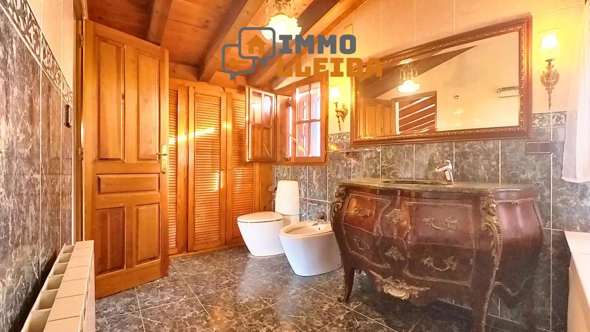 Casa con terraza en venta en Calle Sant Armengol 4, imagen 36
