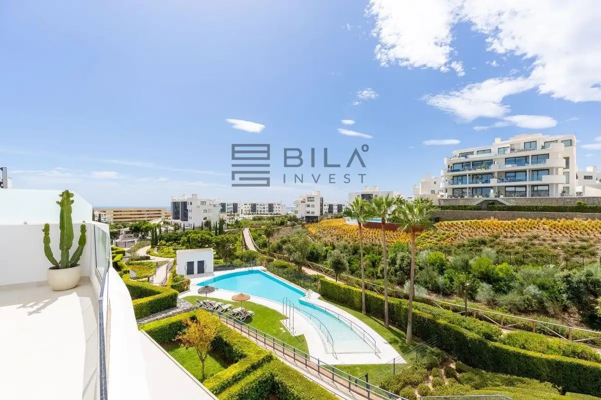 Exterior view of Attic for sale in Fuengirola  with Air Conditioner, Terrace and Storage room