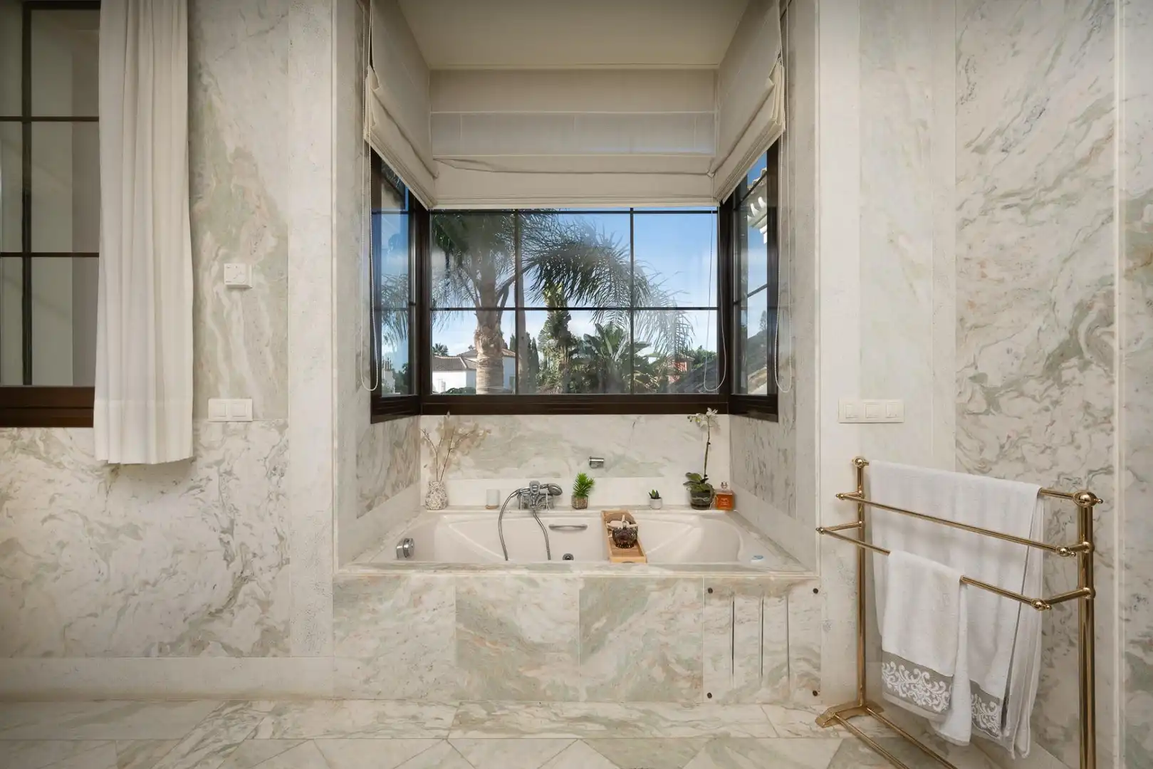 Chalet con terraza en venta en 16 (UR GUADALMINA BAJA), imagen 42