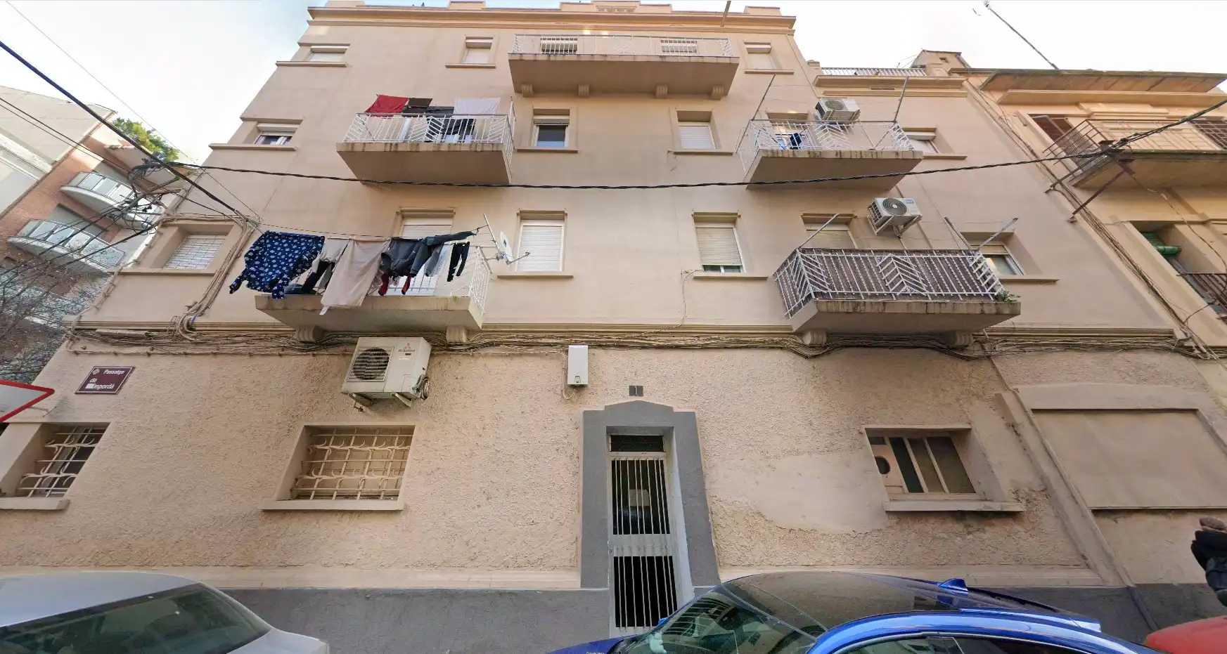 Pis amb terrassa en venda a Passatge Empordà 1