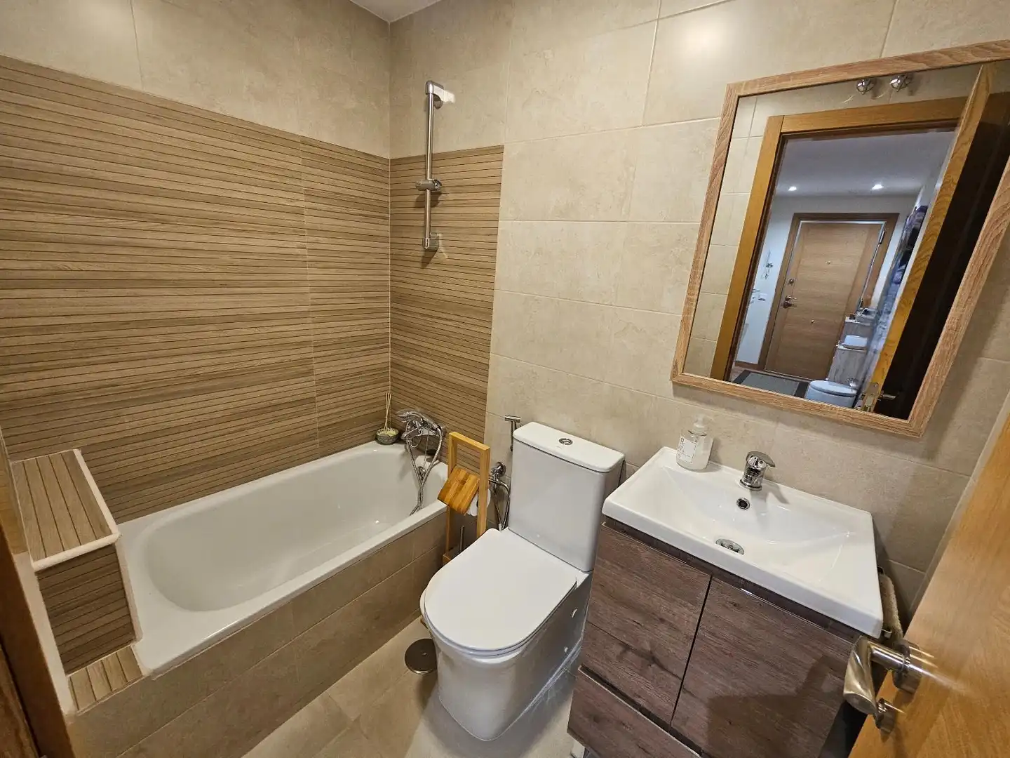 Bathroom of Flat for sale in Villanueva de la Cañada  with Air Conditioner and Heating