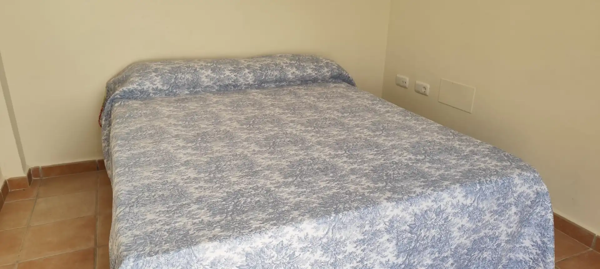 Habitación de Casa adosada en venta en Lentegí con Aire acondicionado, Calefacción y Terraza