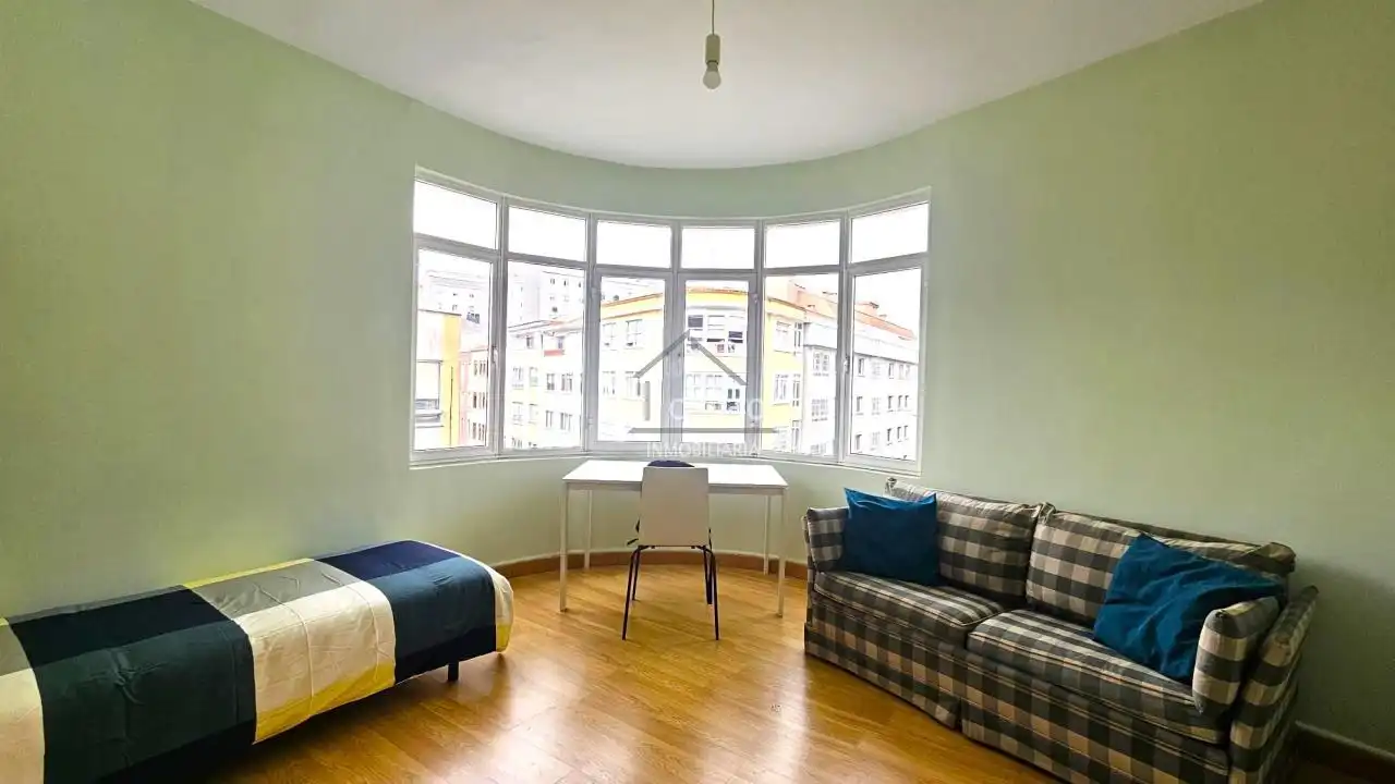 Bedroom of Flat for share in Ferrol  with Heating and Furnished