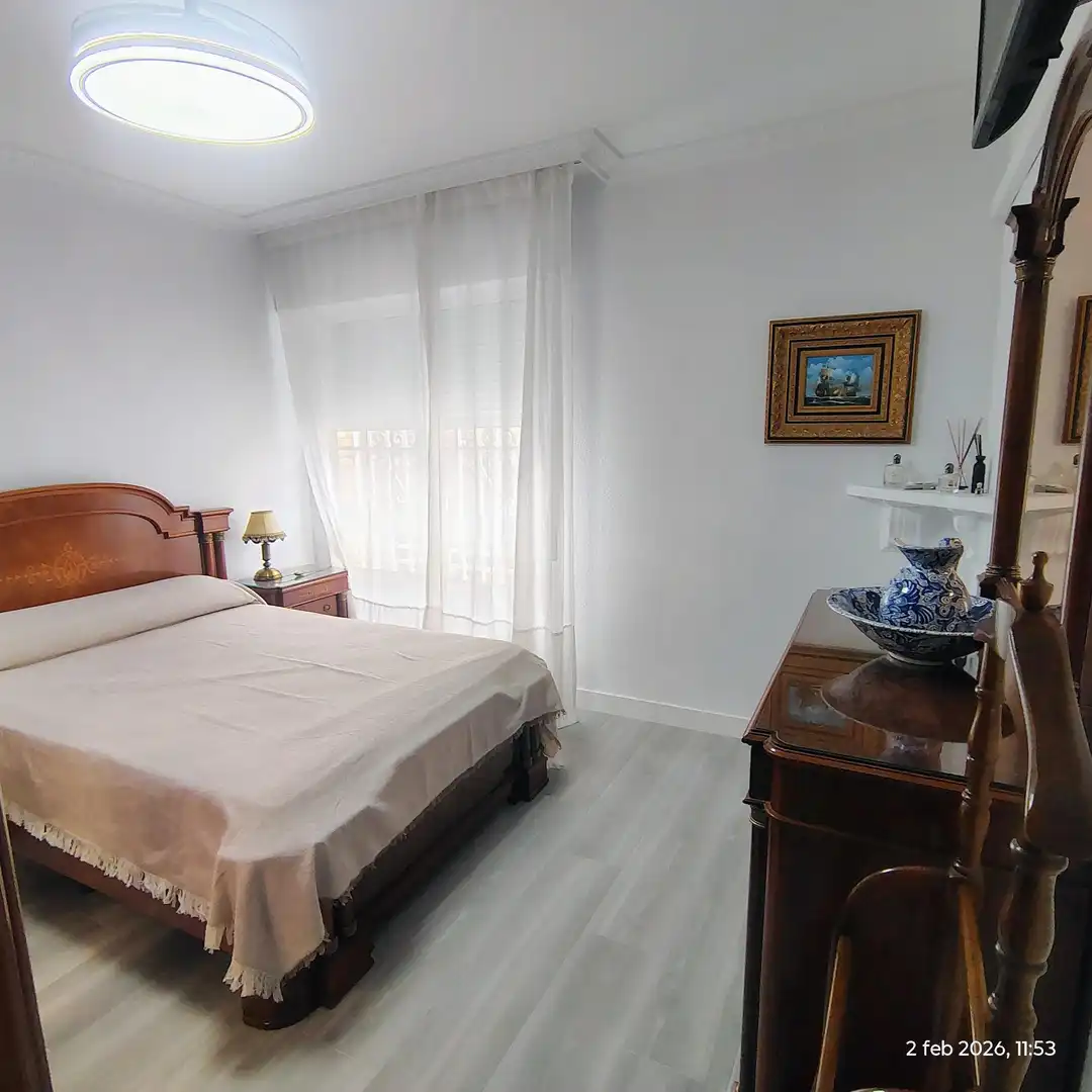 Habitación de Piso de alquiler en Sevilla con Aire acondicionado y Amueblado