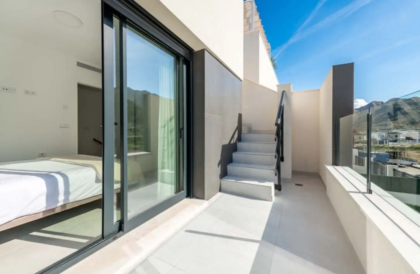 Terraced house with pool for sale in Calle Cox Viejo, imagen 9