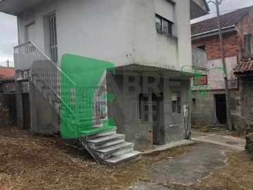 Casa amb jardí en venda a A Bola