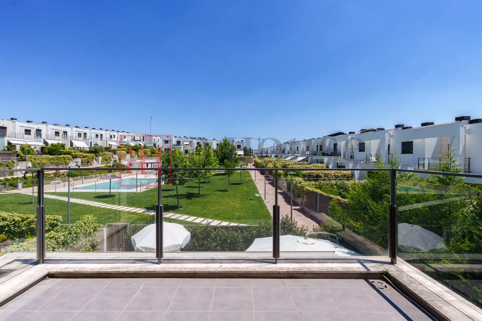 Terraza de Casa adosada en venta en Boadilla del Monte con Aire acondicionado, Calefacción y Jardín privado