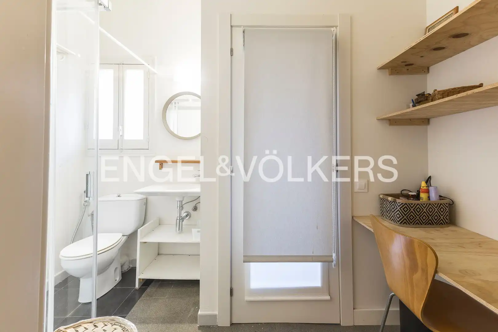 Habitación de Dúplex en venta en Barcelona con Calefacción, Terraza y Trastero
