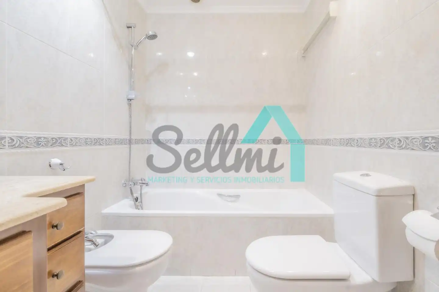 Bathroom of Flat for rent in Ería - Masip