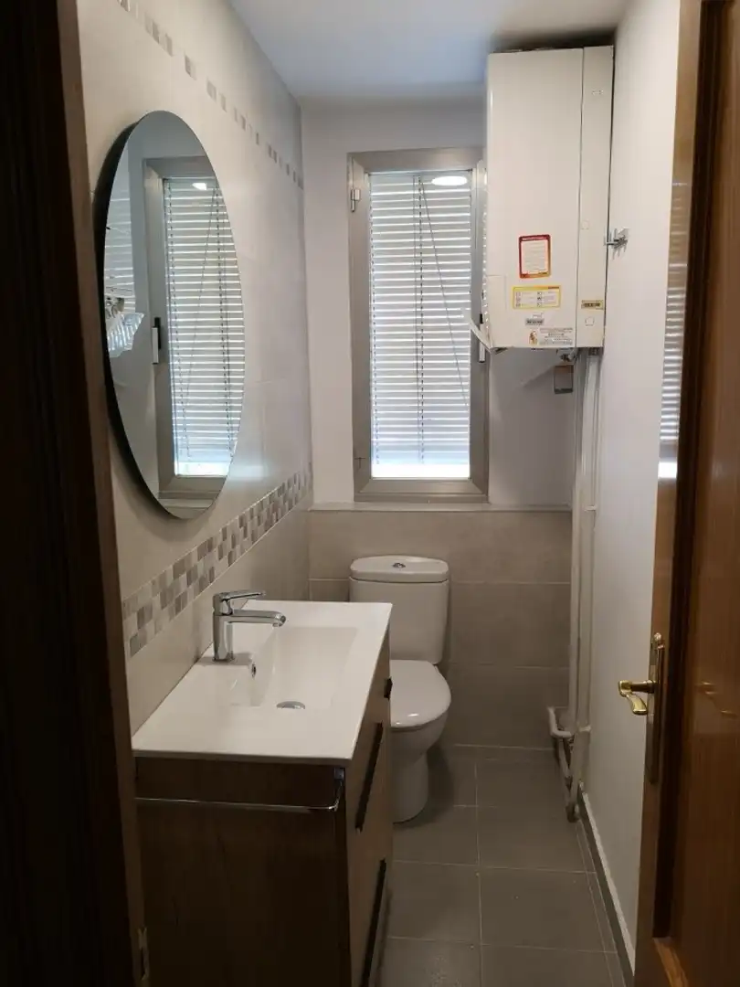 Baño de Piso en venta en Navarrete con Calefacción, Parquet y Balcón