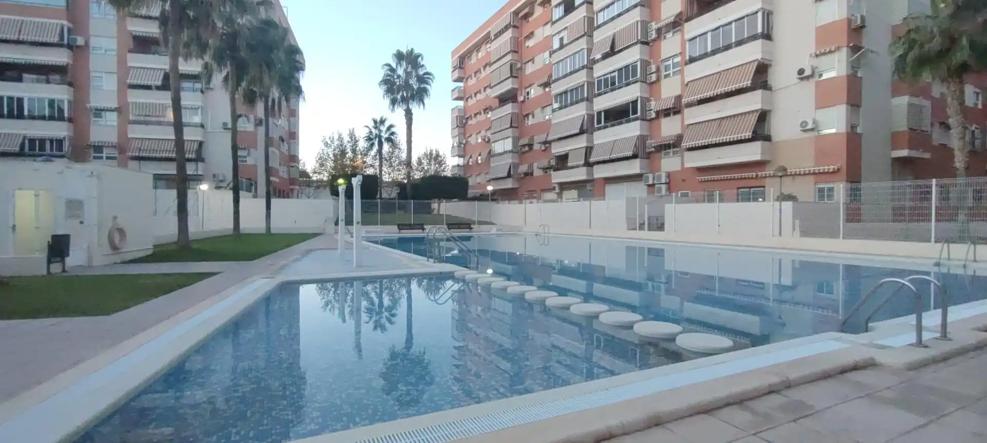Piscina de Piso en venta en San Vicente del Raspeig / Sant Vicent del Raspeig con Aire acondicionado, Amueblado y Balcón