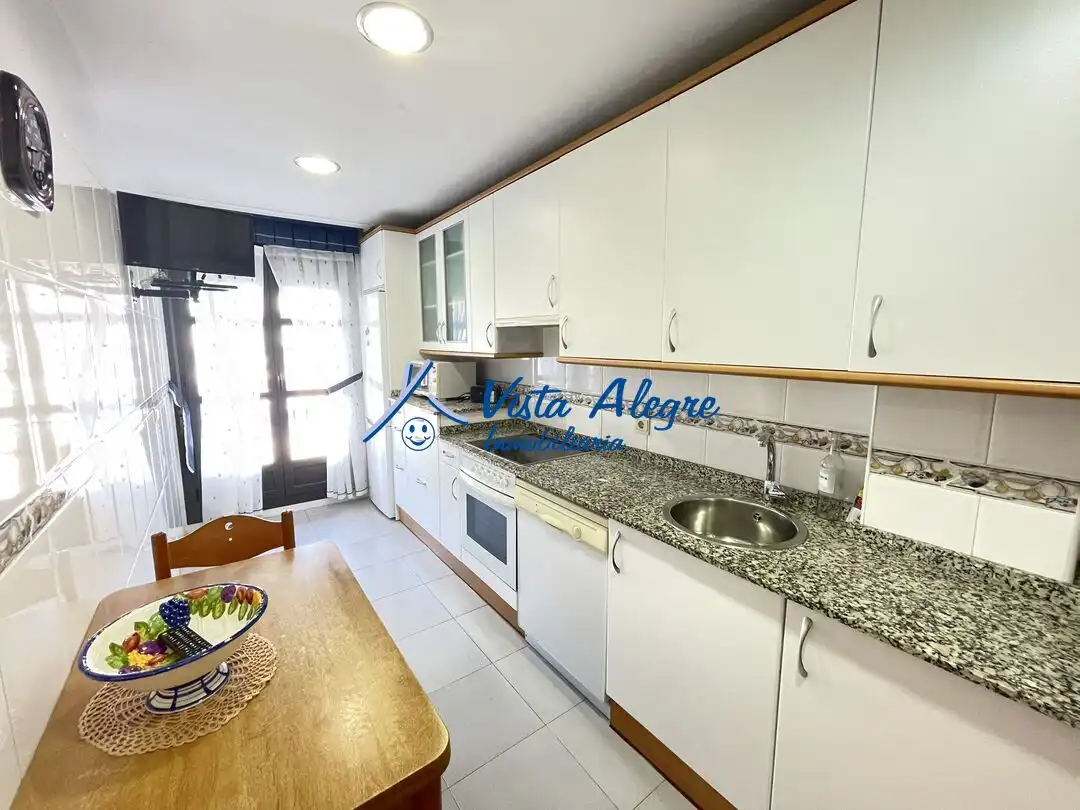 Kitchen of Flat for sale in Haro  with Air Conditioner, Heating and Parquet flooring