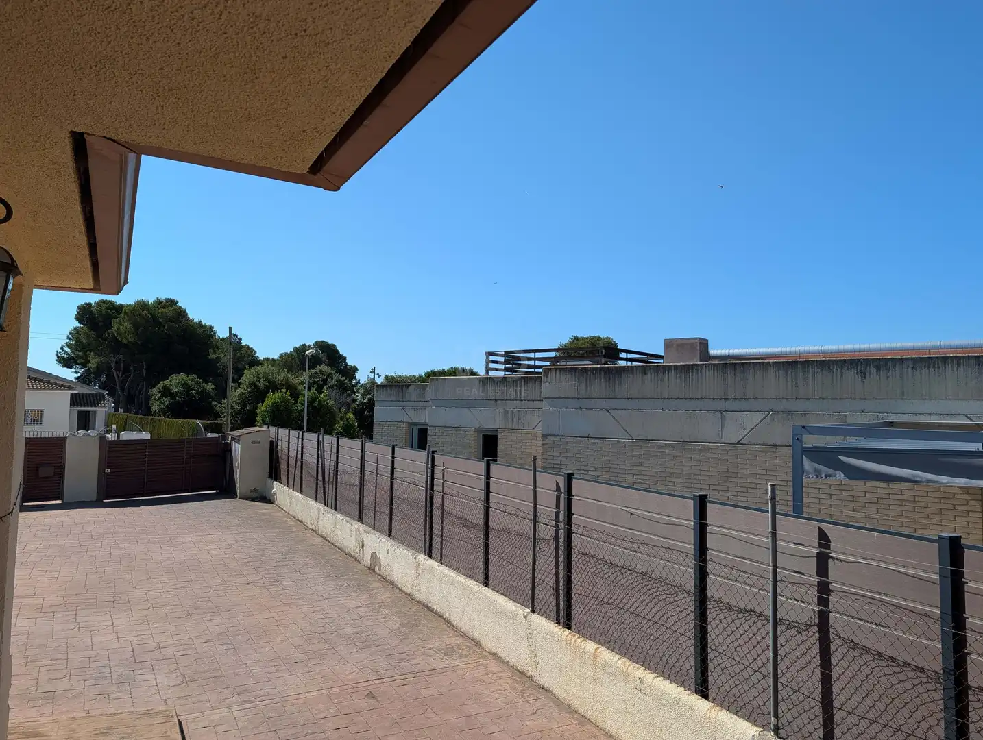 Vista exterior de Casa o xalet en venda en Cunit amb Aire condicionat, Calefacció i Terrassa