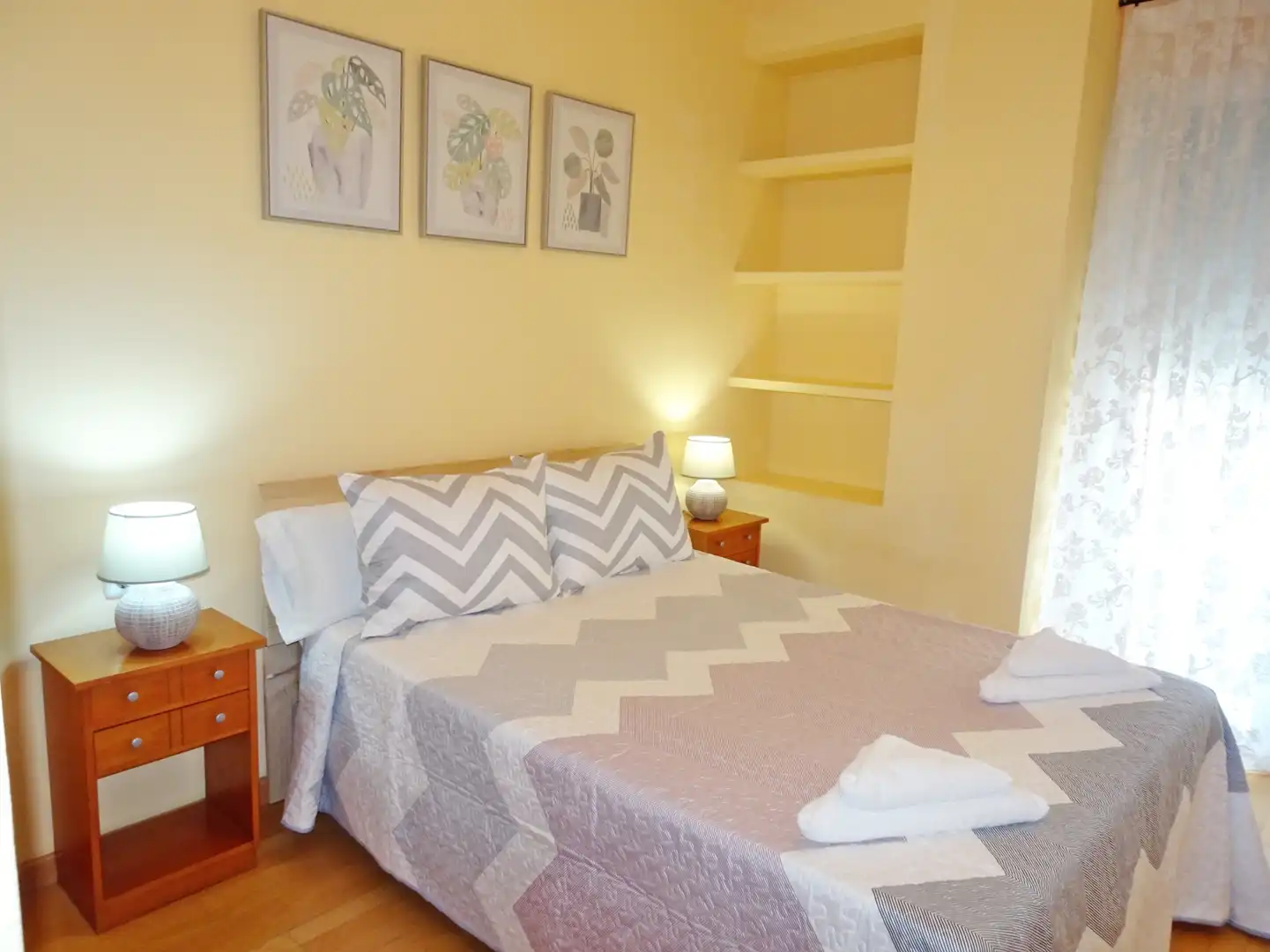 Habitación de Apartamento de alquiler en Gandia con Parquet, Terraza y Amueblado