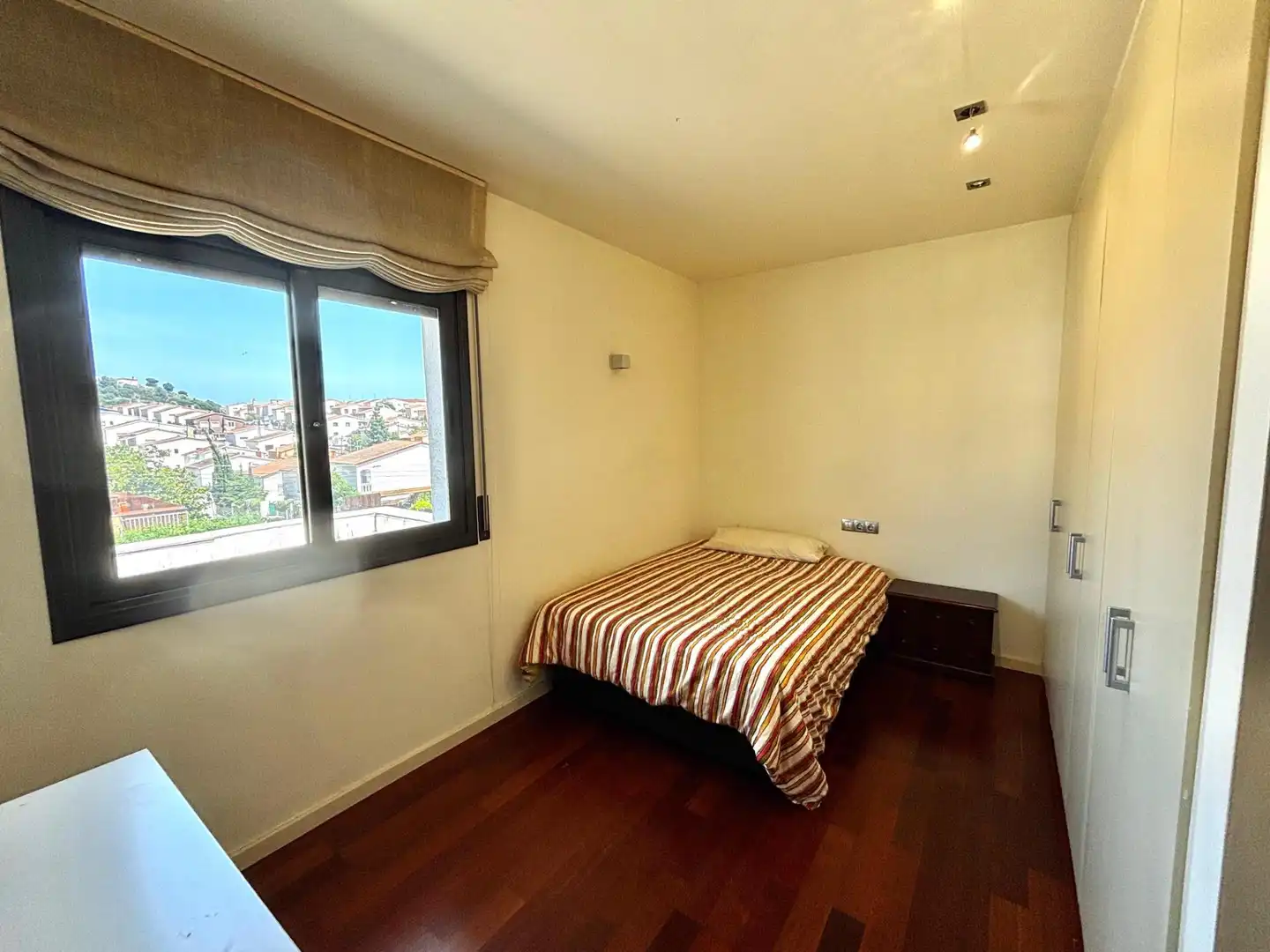 Schlafzimmer von Haus oder Chalet zum Verkauf in Pineda de Mar mit Klimaanlage, Privatgarten und Terrasse