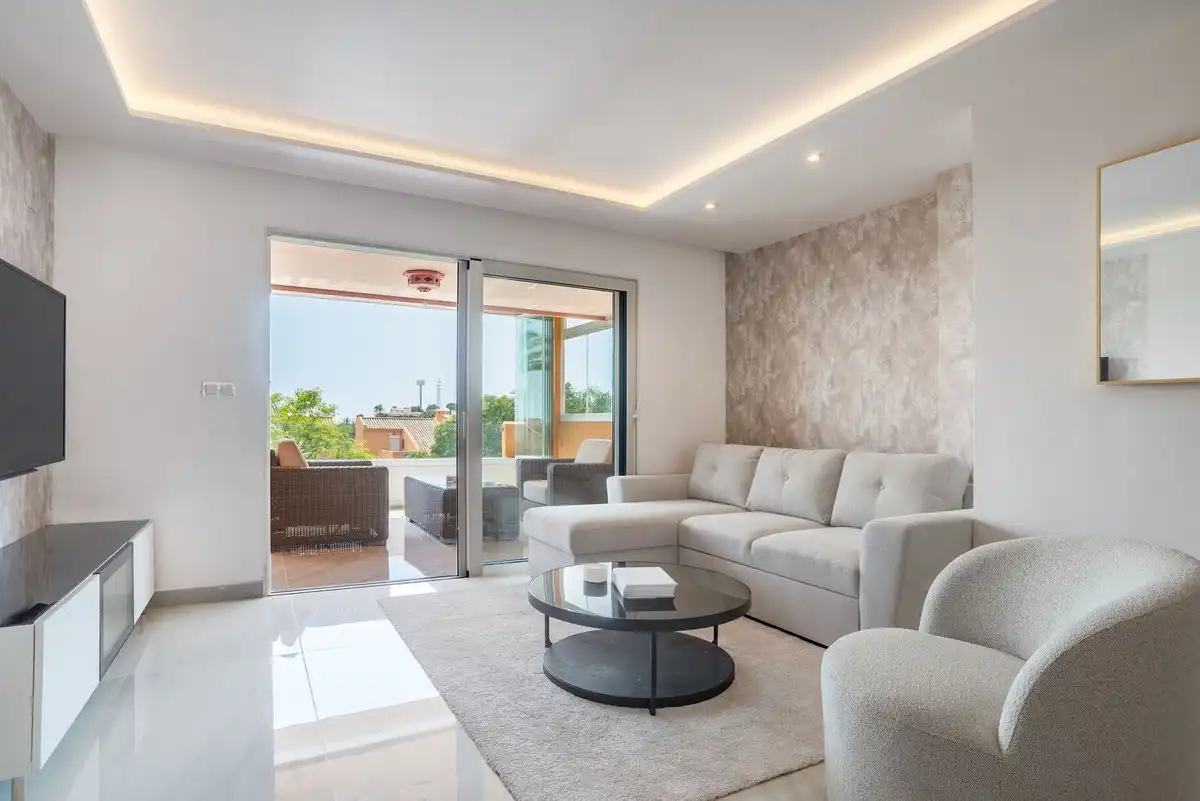 Piso con ascensor en venta en Elviria - Cabopino, imagen 4
