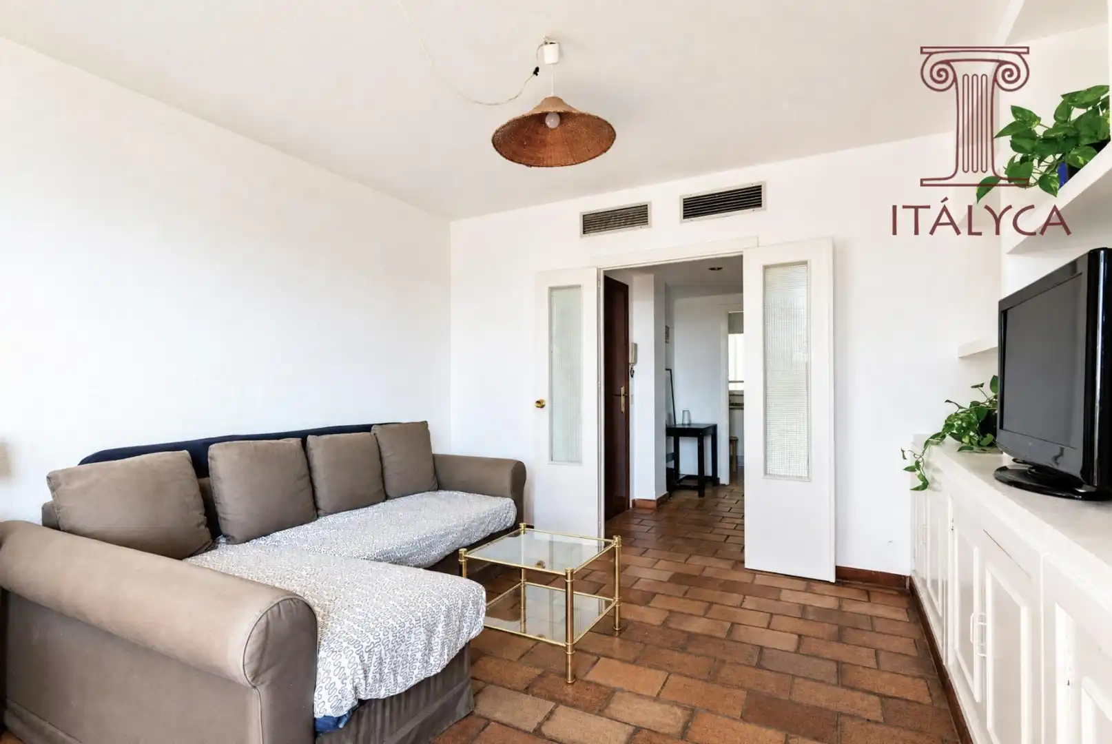 Living room of Flat for sale in Sevilla  with Air Conditioner, Heating and Terrace