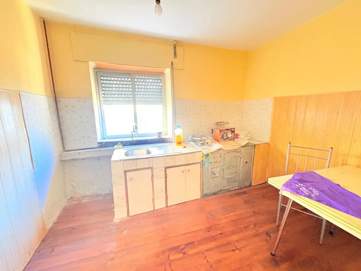 Cocina de Edificio en venta en Torre del Bierzo