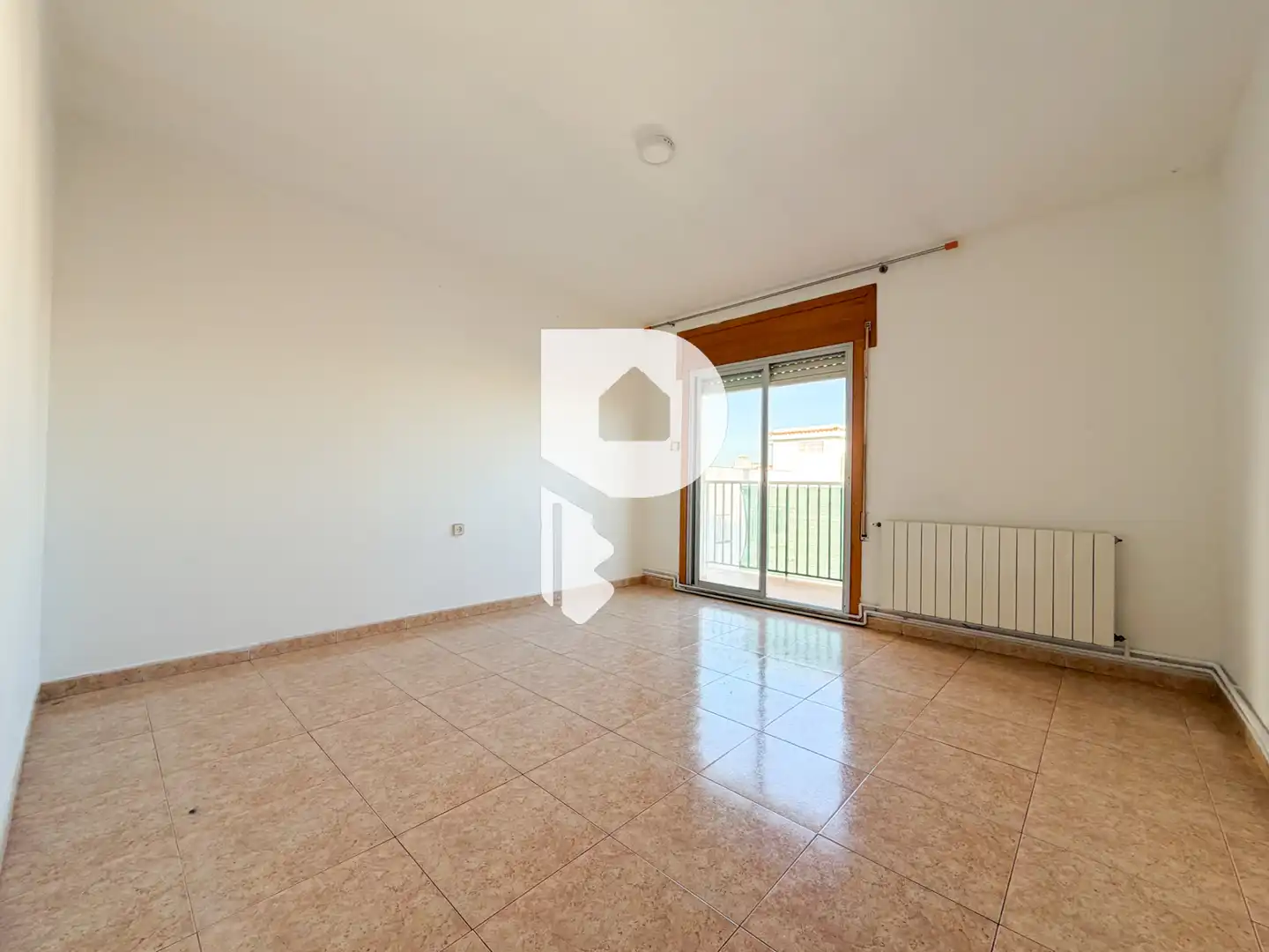 Habitación de Piso en venta en Sant Joan Despí con Calefacción, Terraza y Horno