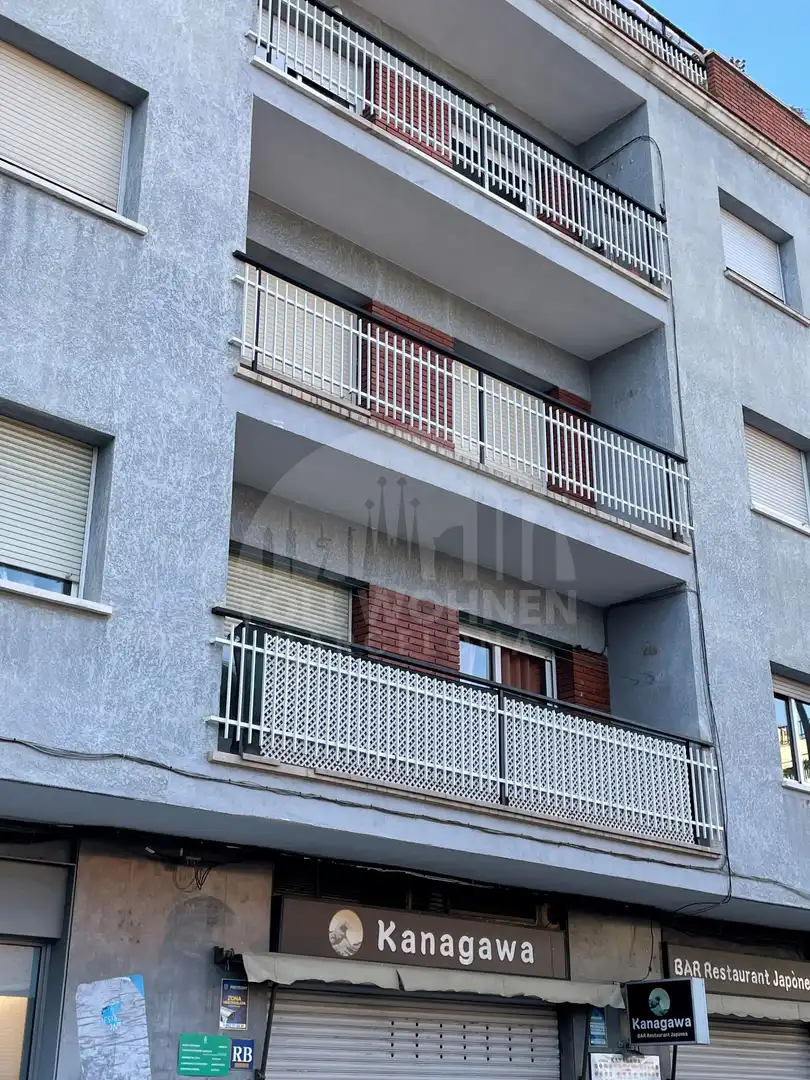 Terrassa de Pis en venda en Cerdanyola del Vallès amb Aire condicionat, Calefacció i Moblat