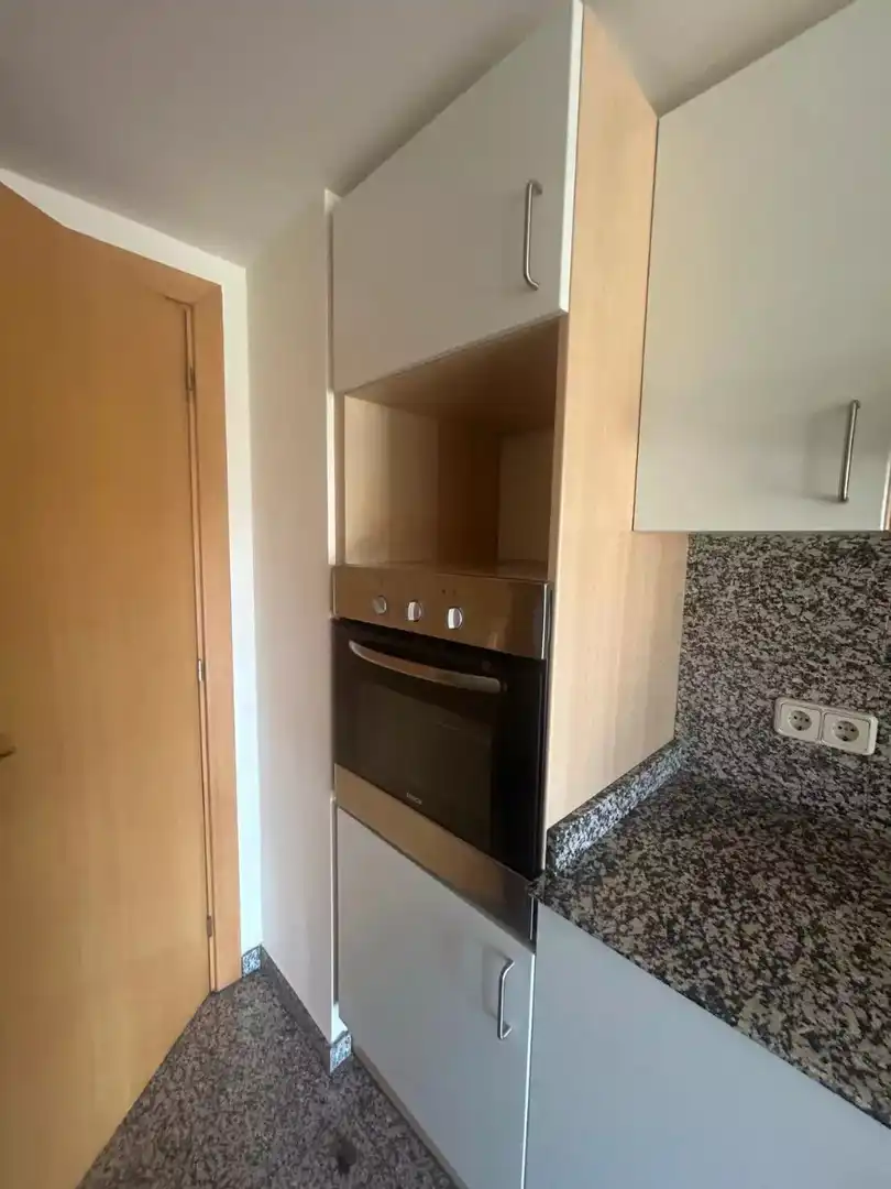 Küche von Wohnung zur Miete in Girona mit Klimaanlage, Heizung und Parkett