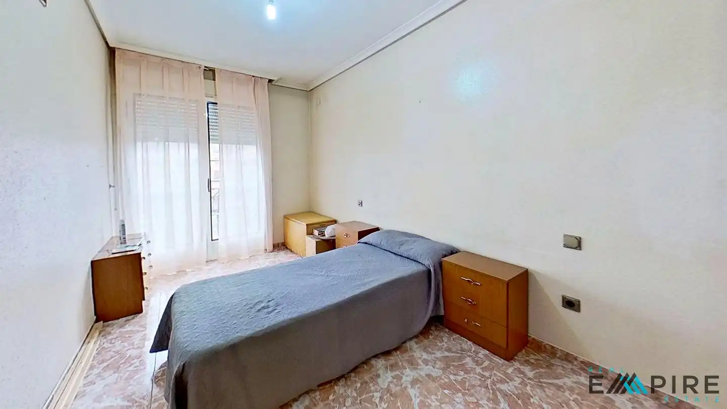 Habitación de Casa o chalet en venta en Parla con Calefacción, Terraza y Amueblado