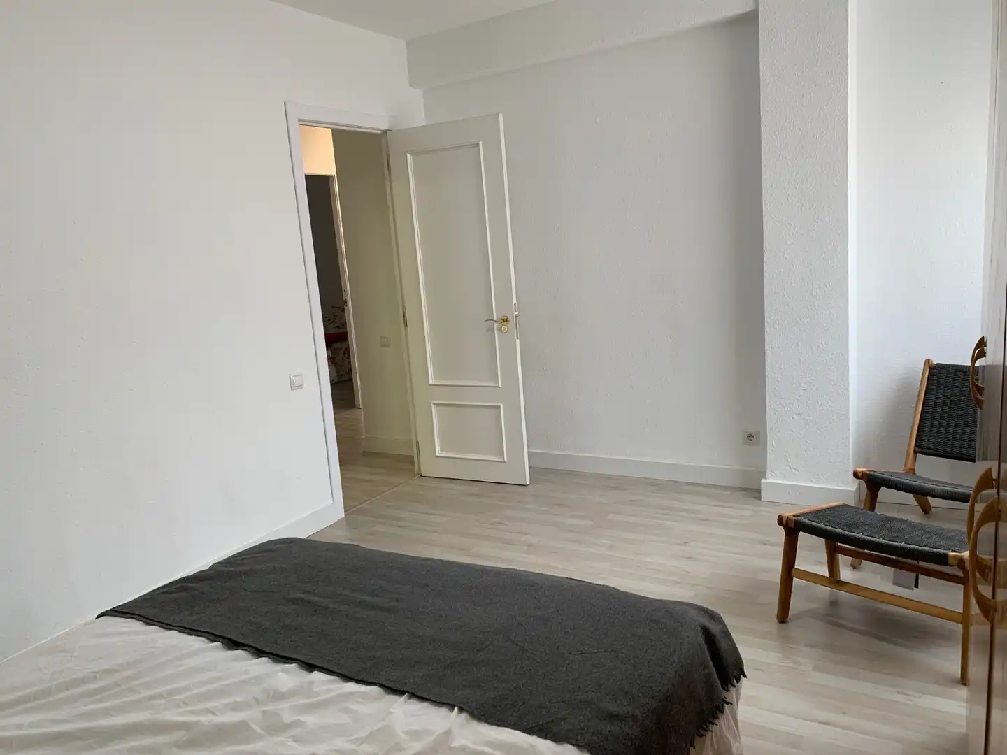 Bedroom of Flat for rent in Valencia  with Air Conditioner, Heating and Furnished