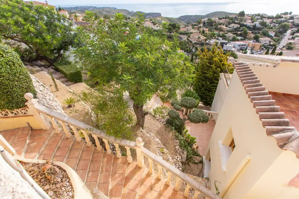 Chalet con terraza en venta en Calle Camelias, imagen 4