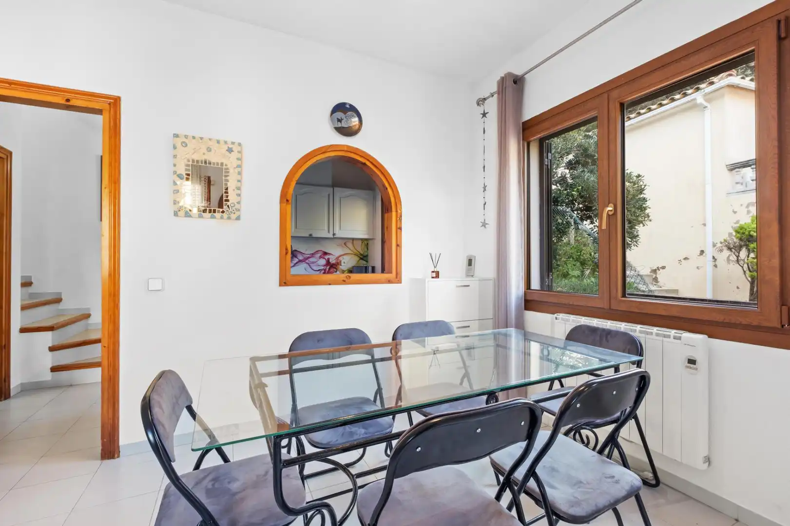 Comedor de Casa adosada en venta en Begur con Terraza, Amueblado y Jacuzzi