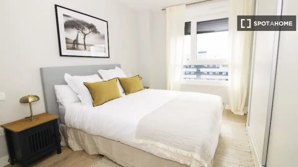 Bedroom of Apartments for share in Madrid  with Air Conditioner, Terrace and Furnished