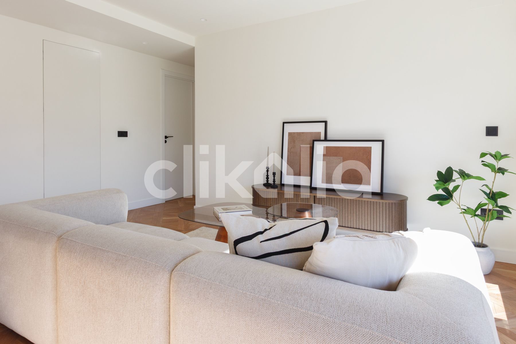 Living room of Flat for sale in  Sevilla Capital  with Air Conditioner, Heating and Terrace