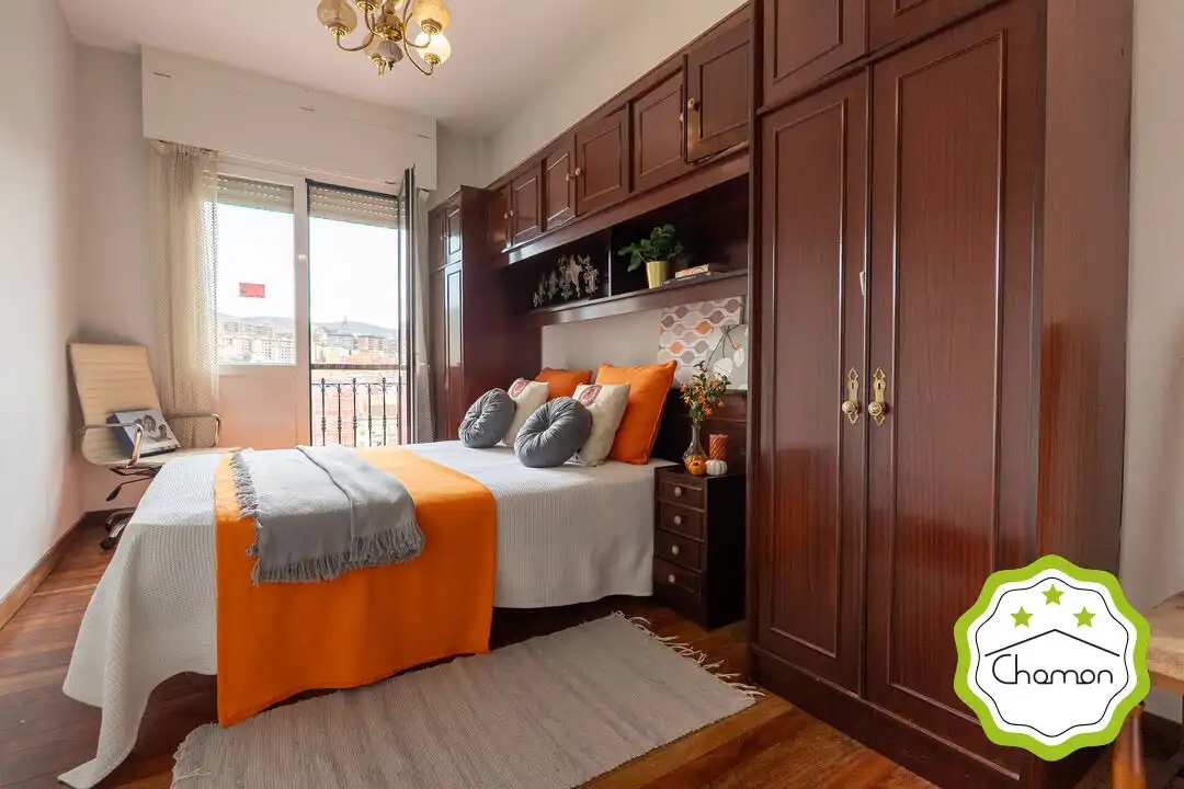 Habitación de Piso en venta en Bilbao  con Calefacción y Balcón