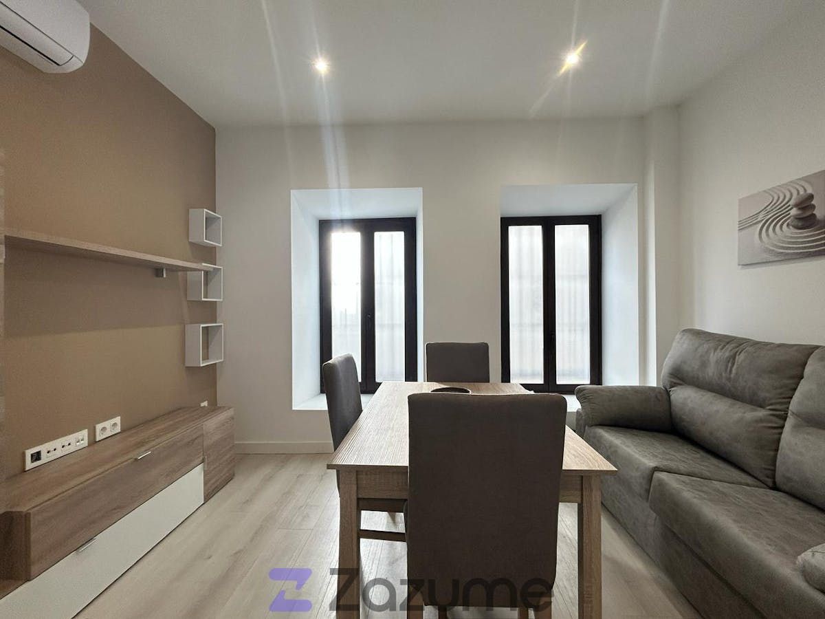 Living room of Apartment to rent in  Granada Capital  with Air Conditioner, Parquet flooring and Furnished
