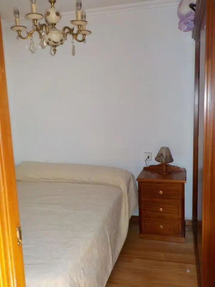 Casa con jardín en venta en Piñeiros- Freixeiro, imagen 4